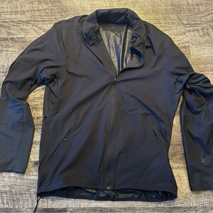 lululemon athletica Men's Black Jacket / rain hood